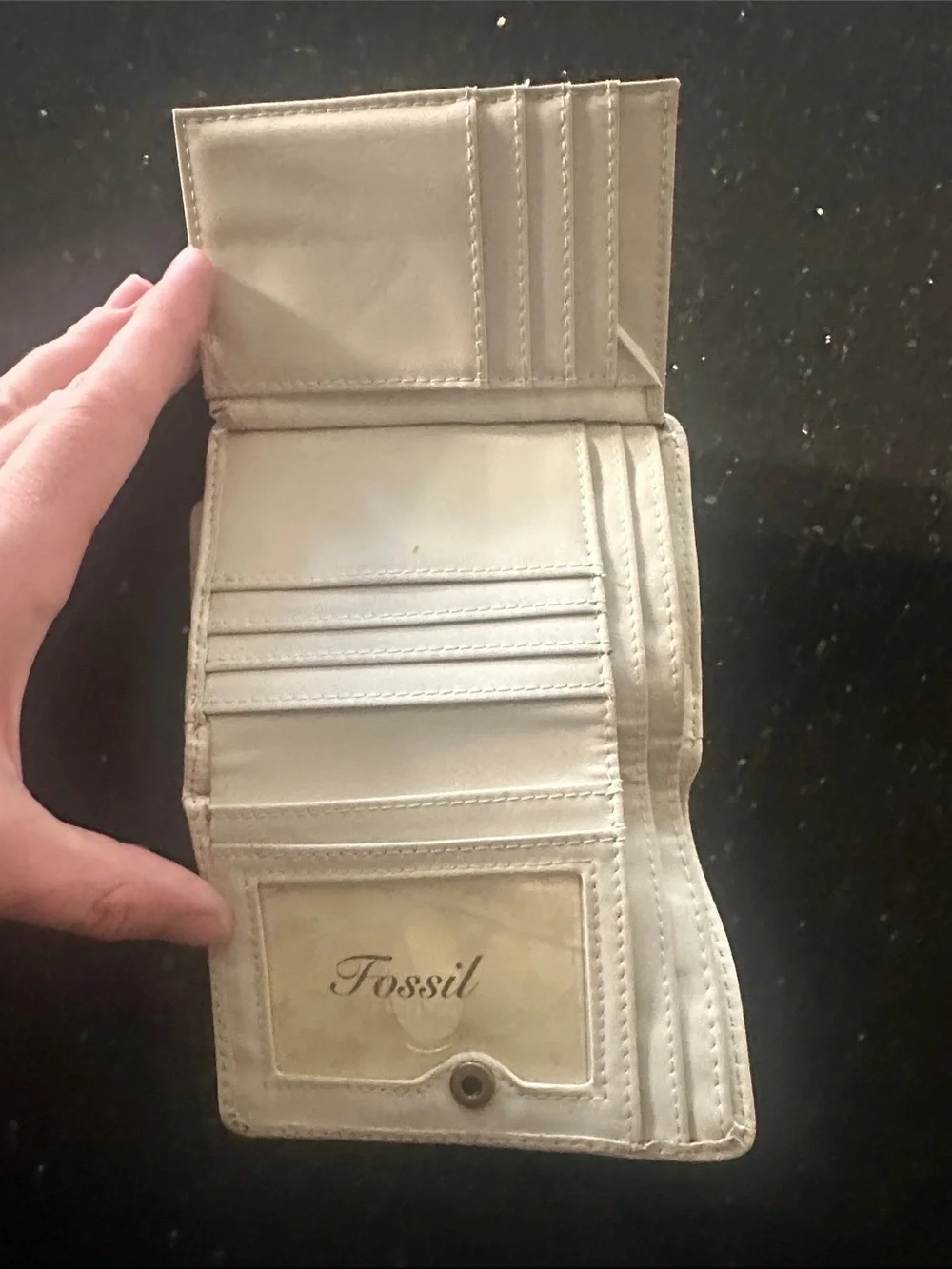 Fossil Maddox Cream Leather Trifold Wallet